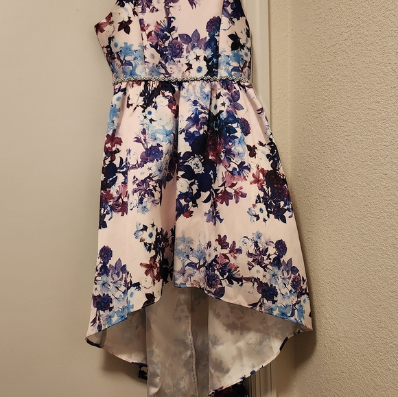 Emily Rose Lilac Floral Dress - Picture 5 of 9
